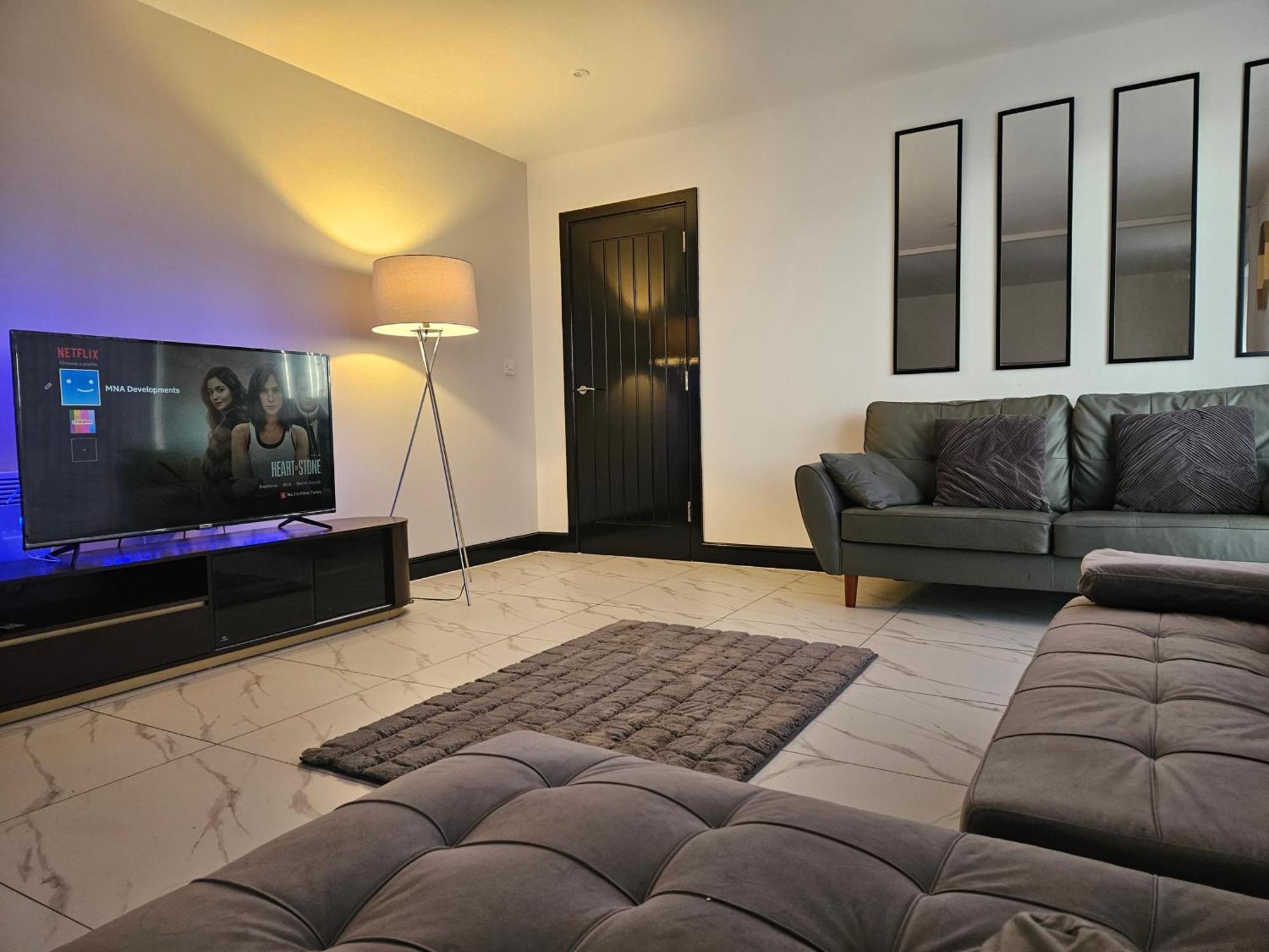Mna Superior Apartments Бредфорд Екстер'єр фото