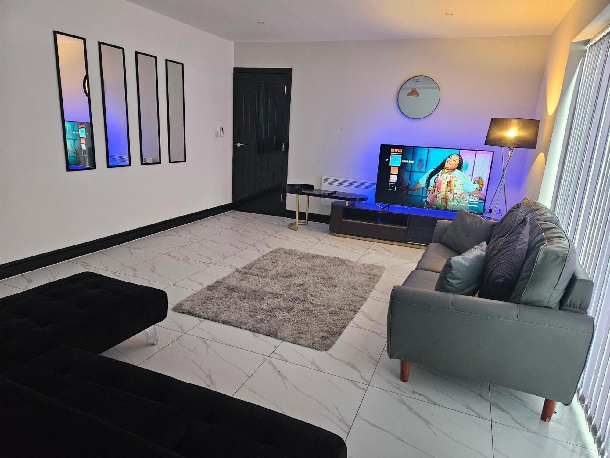 Mna Superior Apartments Бредфорд Номер фото